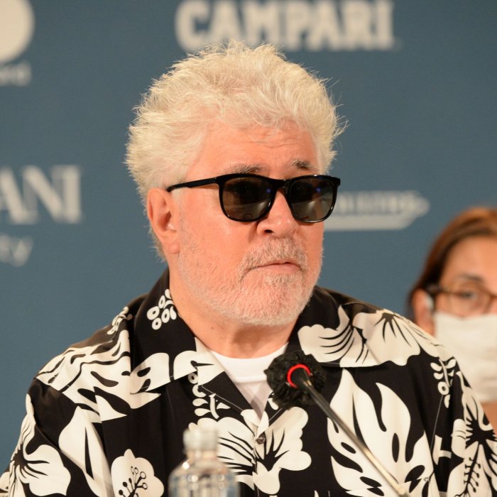 Venezia 2020: Pedro Almodovar in una foto della conferenza stampa di The Human Voice