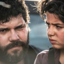 Spaccapietre: Salvatore Esposito e Samuele Carrino in una scena del film