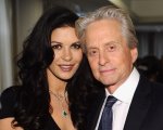 Catherine Zeta-Jones, Michael Douglas e la foto dei figli su Instagram: per i fan 'sono la copia dei genitori'