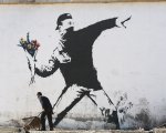 Banksy è Neil Buchanan di Art Attack secondo una teoria: la risposta del conduttore