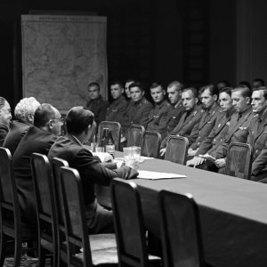 Dear Comrades: una scena del film