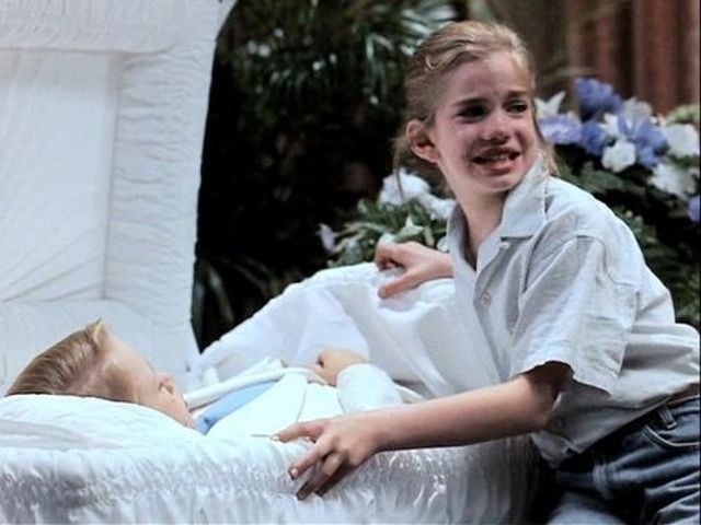 Macaulay Culkin: il retroscena shock sulla traumatica scena delle api in Papà, ho trovato un amico