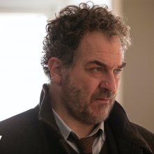 Petra: Andrea Pennacchi nel primo episodio Riti di morte