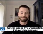 Chris Evans commenta la foto di nudo postata per errore: 'È imbarazzante, ma ho dei fan fantastici'