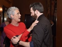 Chris Evans, Jamie Lee Curtis ironizza sulle foto di nudo: 'Hai la mia attenzione'