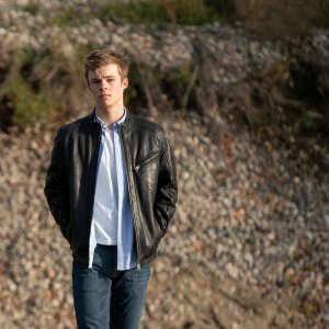 Endless: una scena con Nicholas Hamilton