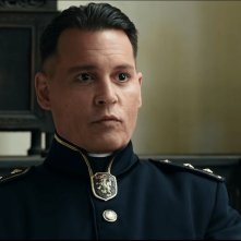 Waiting for the Barbarians: un primo piano di Johnny Depp