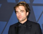 Robert Pattinson: la prima uscita con la fidanzata dopo la chiusura del set di The Batman (FOTO)