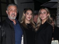 Sylvester Stallone: le sue figlie svelano cosa fa quando incontra i loro fidanzati
