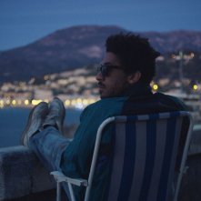 Easy Living - La vita facile: una scena del film con Alberto Boubakar Malanchino