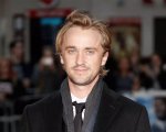 Tom Felton irriconoscibile nelle prime foto del suo nuovo film Netflix