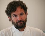 Carlo Cracco: alla pizza che serve nel suo ristorante manca una fetta, ecco perché