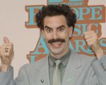 Borat 2: il titolo del nuovo film con Sacha Baron Cohen è drammaticamente lungo