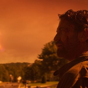 Greenland: Gerard Butler in una scena del film