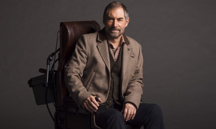 Doom Patrol 2, Timothy Dalton: “Oggi piacciono gli eroi che sono meno super e più umani”