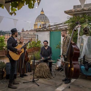 Dio salvi la Regina: un momento del film