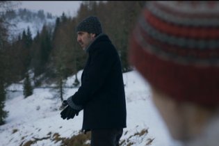 Paradise - Una nuova vita - Clip Si Vive Rischiando