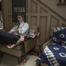 Il processo ai Chicago 7: Eddie Redmayne in una scena del film