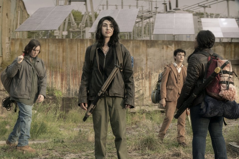 The Walking Dead World Beyond 01