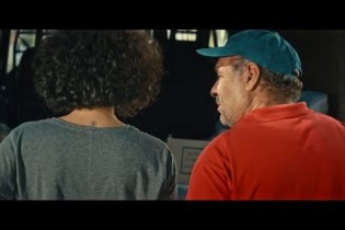 Un Divano A Tunisi  - Clip 'La Sua Faccia Mi Dice Qualcosa'