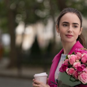 Emily in Paris: Lily Collins nella serie Netflix