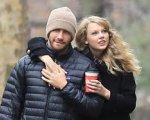 Jake Gyllenhaal: la sua foto da piccolo su Instagram scatena i commenti dei fan di Taylor Swift