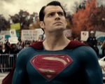 Justice League, Henry Cavill: 'Mi è stato chiesto di mentire sulla presenza di Superman'