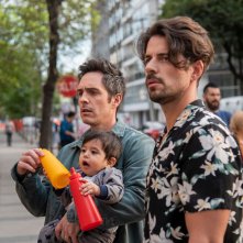 Apprendista papà: una scena del film con Mauricio Ochmann
