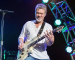 Eddie Van Halen è morto: il chitarrista aveva 65 anni