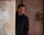 Lasciami andare, recensione: il thriller con Stefano Accorsi in una Venezia paranormale