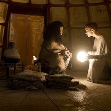 Raised by Wolves: Amanda Collin e Jordan Loughran