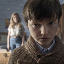 The Haunting of Bly Manor: Benjamin Ainsworth in una scena della serie Netflix