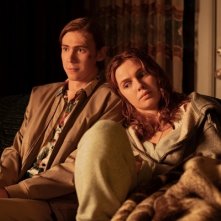 The Stand: una foto di Owen Teague e Odessa Young