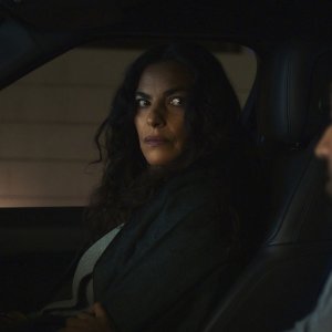 Evil Eye: Sarita Choudhury, Omar Maskatiin  una scena del film