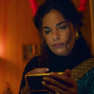 Evil Eye: Sarita Choudhury in una scena del film