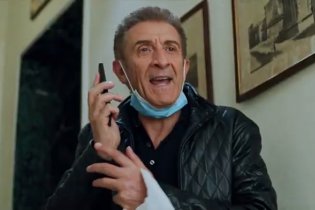 Lockdown All'italiana -  Clip 'Il Cane Di Peluche'