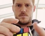 Chris Pratt risolve il cubo di Rubik in meno di un minuto (VIDEO)