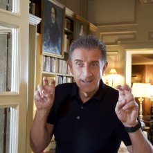 Lockdown all'italiana: una scena con Ezio Greggio