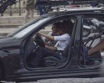 Mission: Impossible 7, Tom Cruise e Hayley Atwell sfrecciano per Roma a bordo di una BMW M5 (FOTO)