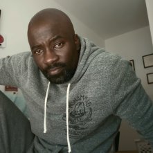 Social Distance: Mike Colter nella serie Netflix