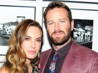 Armie Hammer chiede all'ex moglie chiarimenti sui figli: 'è da Luglio che non li vedo'