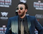 Chris Evans 'Troppo occupato con il suo profilo OnlyFans' dice il regista di Avengers: Endgame