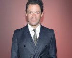 The Crown: Dominic West sarà il principe Carlo nelle stagioni 5 e 6?