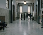 Palazzo di giustizia, recensione: Nel limbo dell’attesa