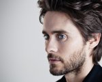 Jared Leto invita i fan a votare con un selfie a torso nudo sui social