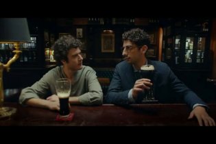 I Predatori   Clip 'Filosofia Al Pub'