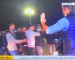 L'inviato Sky aggredito a Napoli: Paolo Fratter e gli operatori nel video degli scontri