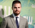 Stephen Amell è rimasto ferito sul set di Heels, la serie tv sul wrestling