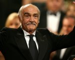 Sean Connery: 'Aveva la demenza, la sua non era vita', l'ultima foto con moglie e figlio
