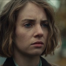 Human Capital: un primo piano di Maya Hawke